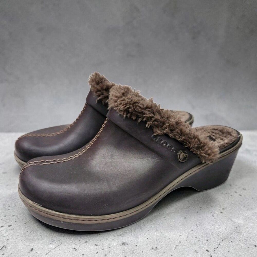 Crocs Cobbler Eva Fleece Lined Clogs Womens 9 Brown 2" Block Heel Cottagecore